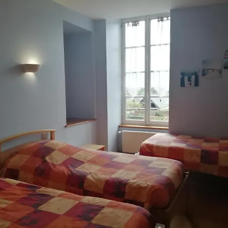 Chateau Du Bourg Bed & Breakfast 3*