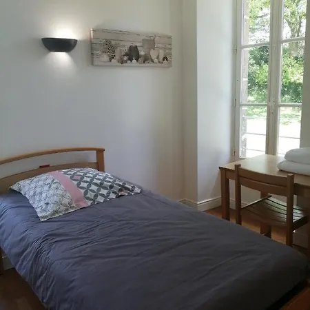 Chateau Du Bourg 3*