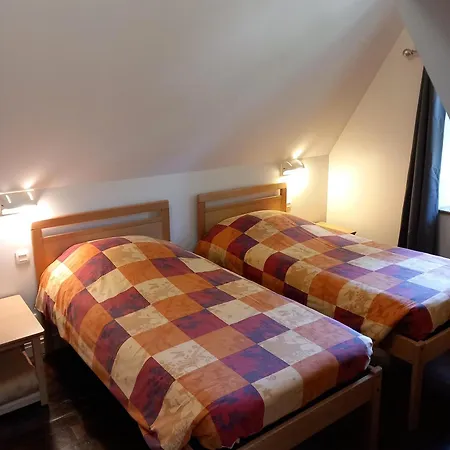 Chateau Du Bourg Bed and breakfast Saint-Denis-de-Gastines