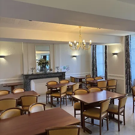 Chateau Du Bourg 3*
