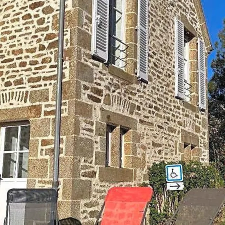 Chateau Du Bourg Saint-Denis-de-Gastines