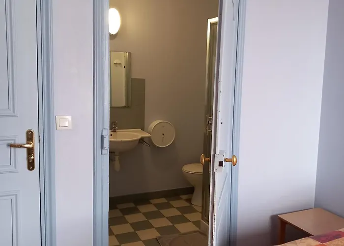 Chateau Du Bourg Bed & Breakfast