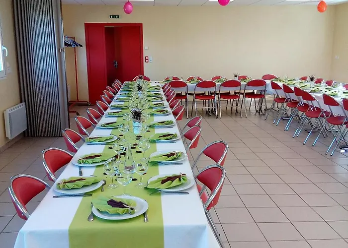 Chateau Du Bourg Bed & Breakfast Saint-Denis-de-Gastines