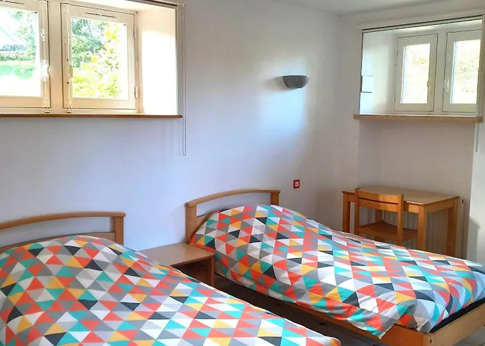 Chateau Du Bourg 3* Saint-Denis-de-Gastines