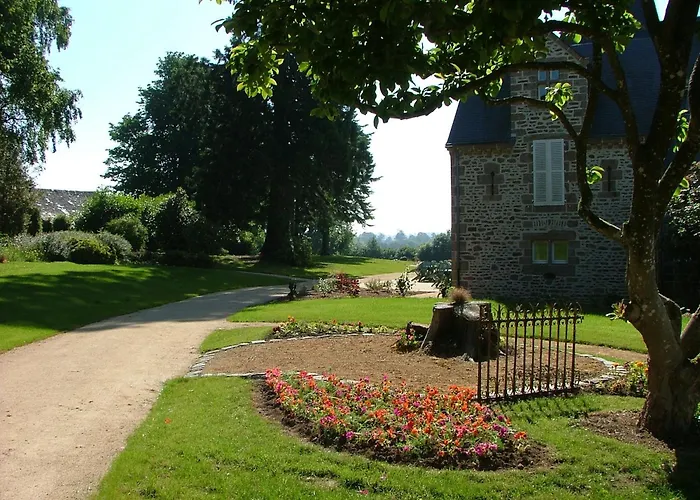 Chateau Du Bourg Saint-Denis-de-Gastines