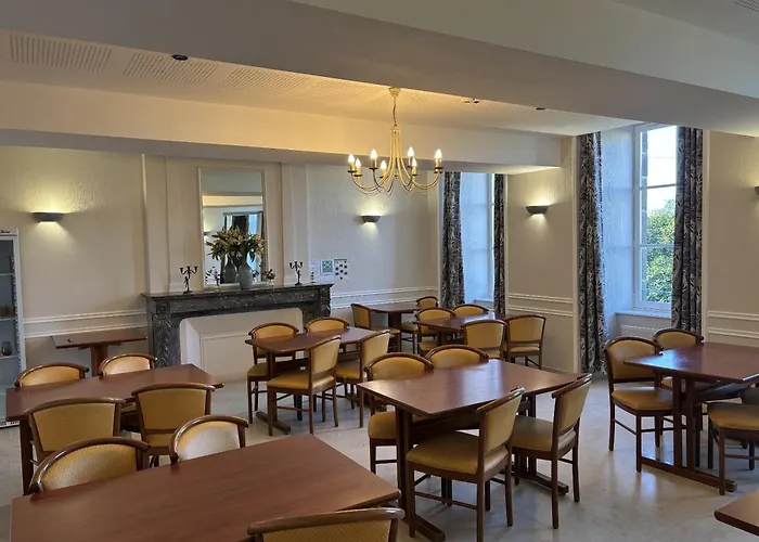 Chateau Du Bourg Bed & Breakfast Saint-Denis-de-Gastines